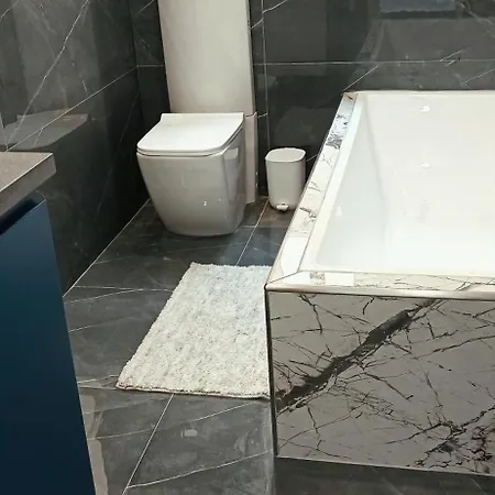 Cozy Penthouse With Citadel View Near To Victoria 公寓 *